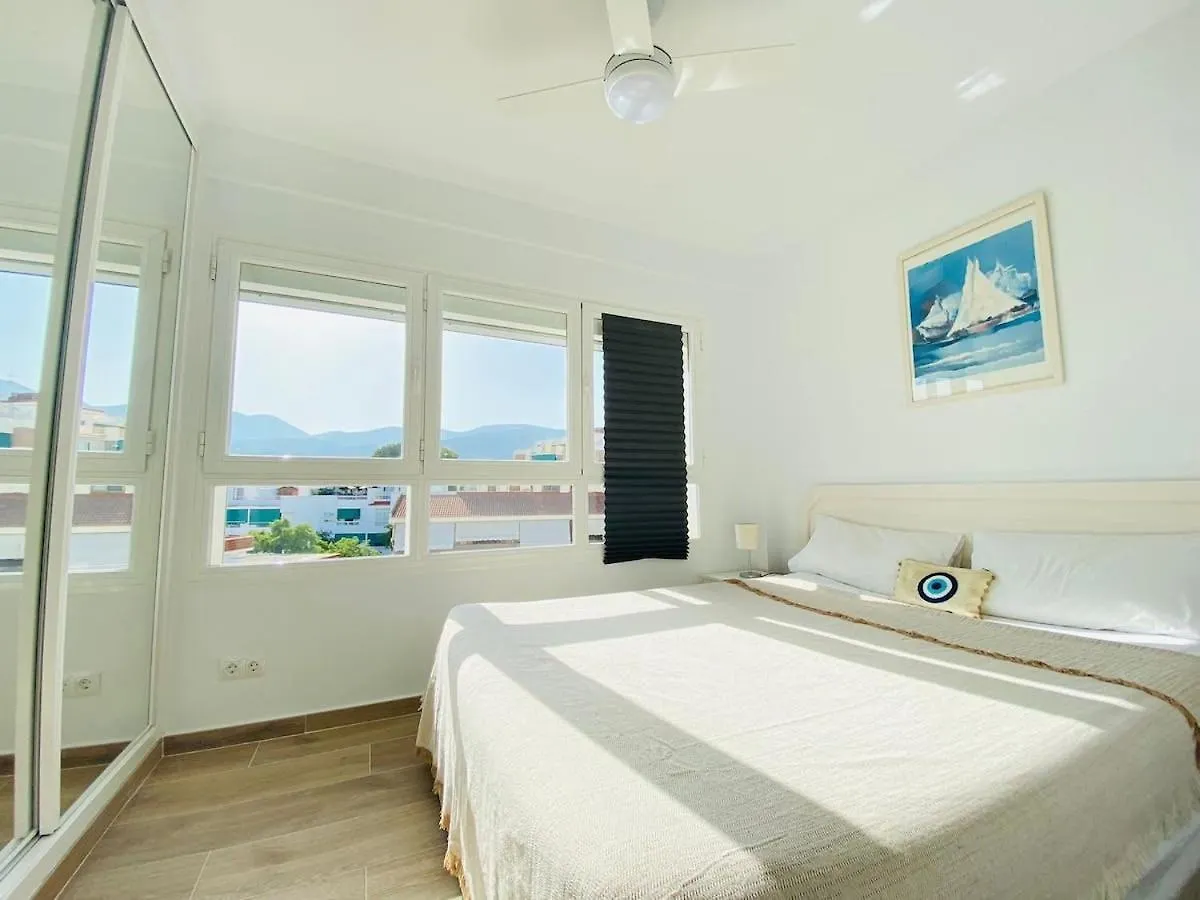 Luminoso Atico Con Vistas Al Mar En Torremolinos Apartment