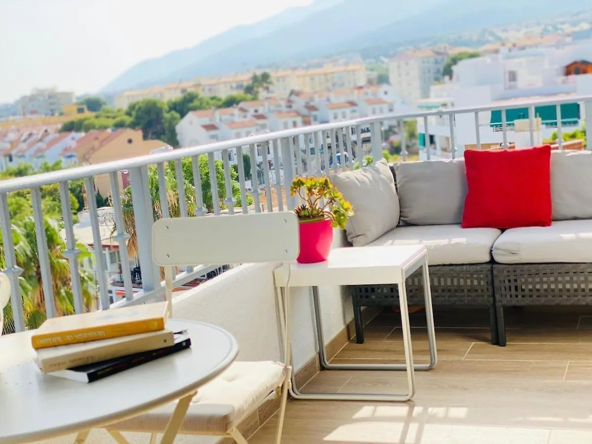 Luminoso Atico Con Vistas Al Mar En Torremolinos Apartment